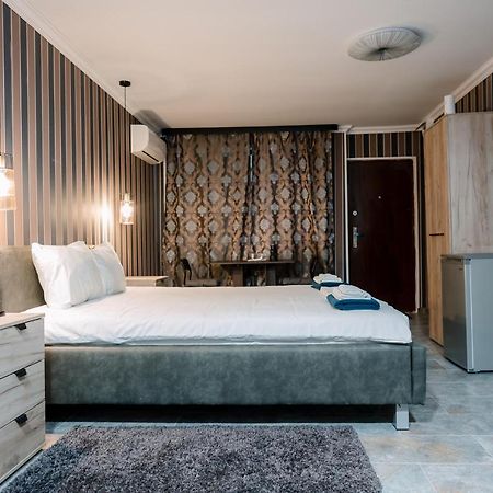 Mavie Apartment Boutique Bukarest Exteriör bild