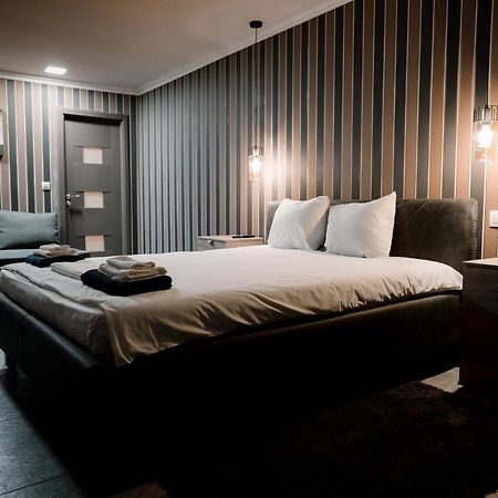 Mavie Apartment Boutique Bukarest Exteriör bild