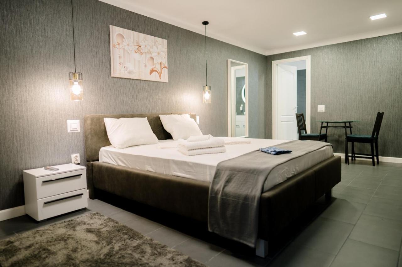 Mavie Apartment Boutique Bukarest Exteriör bild